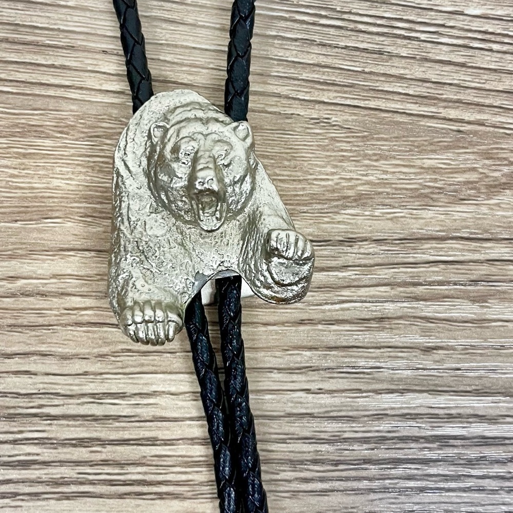 Silver Bear Vintage Western Rodeo Bolo Tie
